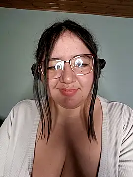 Snapshot of RubyPirsso18 chatting on 02.22.25 RubyPirsso18 online show from 02.22.25