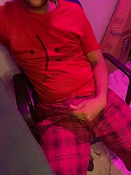 Snapshot of Vampiredaddy_ chatting on 10.27.25 Vampiredaddy  online show from 10.27.25