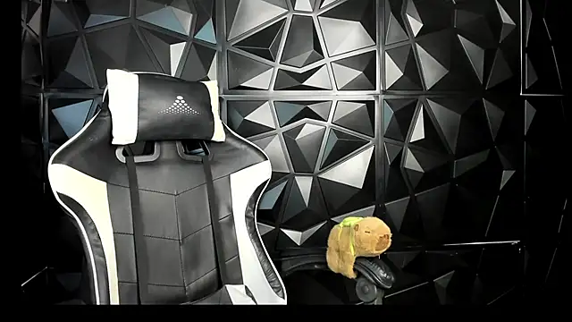 HelueHorny13 online show from 03.13.25