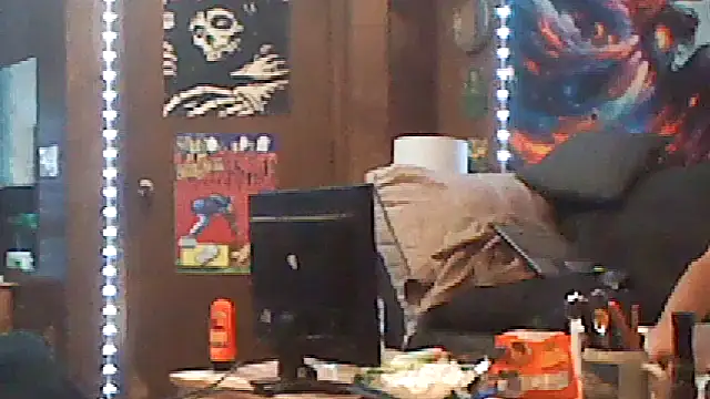 Snapshot of Mrhungwell138 chatting on 09.26.25 Mrhungwell138 online show from 09.26.25