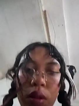 Lunita 5 online show from 11.28.25