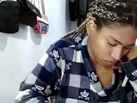 Snapshot of miriam775 chatting on 02.19.25 miriam775 online show from 02.19.25