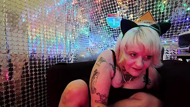 Hunniebunnie78 online show from 08.02.26