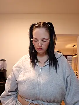 Jujuicy 97 online show from 02.11.26