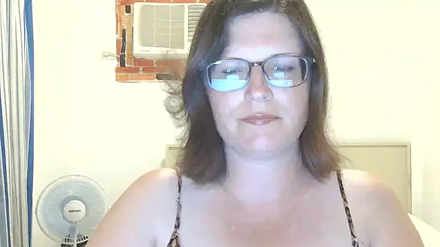 CrimsonMistress online show from 04.15.26