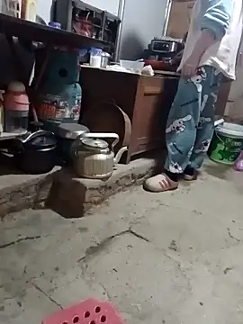 JasminePham online show from 12.31.24