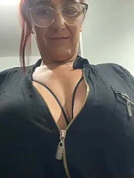 Snapshot of anastasia_and_jordan chatting on 02.05.26 anastasia and jordan online show from 02.05.26