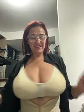 Snapshot of anastasia_and_jordan chatting on 02.06.26 anastasia and jordan online show from 02.06.26