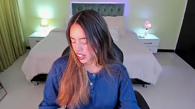  Charlotte evans 1 online show from 04.05.26