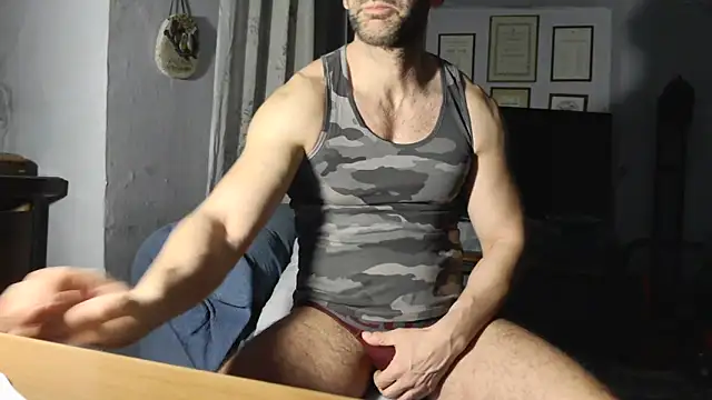 Snapshot of TebaldHot chatting on 01.31.25 TebaldHot online show from 01.31.25