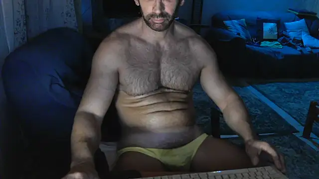 Snapshot of TebaldHot chatting on 09.14.25 TebaldHot online show from 09.14.25