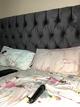 Anaelle24 online show from 04.20.26