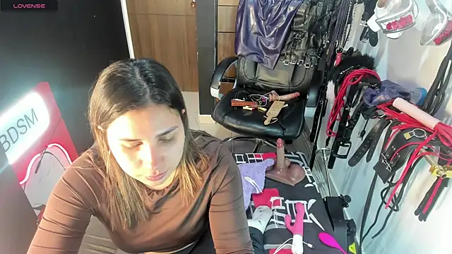 Snapshot of violet_bdsmx chatting on 10.14.25 violet bdsmx online show from 10.14.25