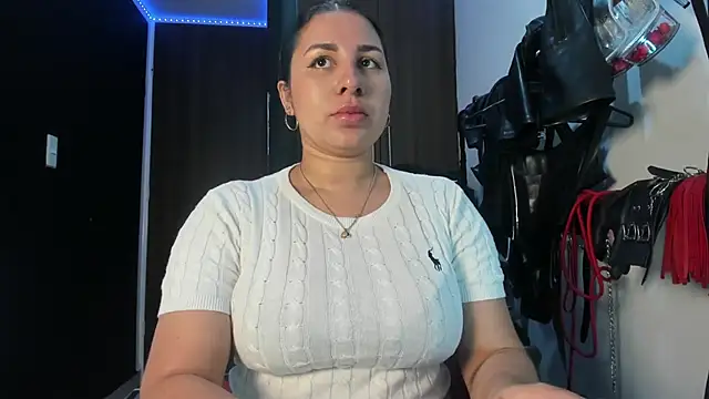 Snapshot of violet_bdsmx chatting on 11.15.25 violet bdsmx online show from 11.15.25