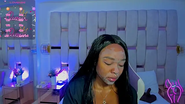 Snapshot of mia_schwarz chatting on 02.11.26 mia schwarz online show from 02.11.26