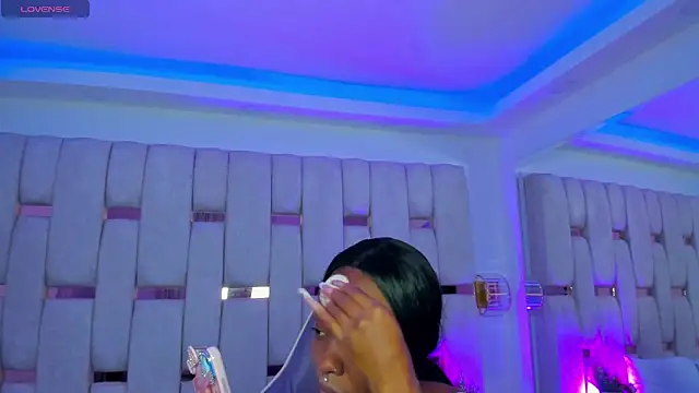 Snapshot of mia_schwarz chatting on 03.02.26 mia schwarz online show from 03.02.26