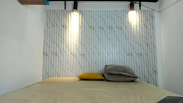 Snapshot of danielclarton1 chatting on 01.23.25 danielclarton1 online show from 01.23.25
