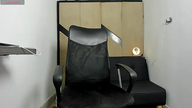 Snapshot of danielclarton1 chatting on 02.02.25 danielclarton1 online show from 02.02.25