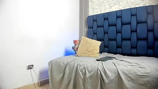 Snapshot of danielclarton1 chatting on 02.12.25 danielclarton1 online show from 02.12.25