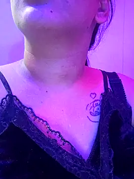 vadapavgirl online show from 11.04.25