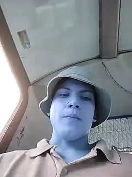 Snapshot of Xtrem3HARDxxx chatting on 12.20.24 Xtrem3HARDxxx online show from 12.20.24