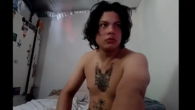 Snapshot of Xtrem3HARDxxx chatting on 11.17.25 Xtrem3HARDxxx online show from 11.17.25