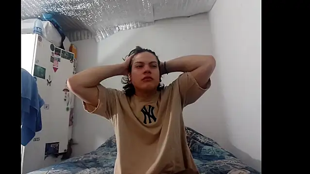 Snapshot of Xtrem3HARDxxx chatting on 11.24.25 Xtrem3HARDxxx online show from 11.24.25