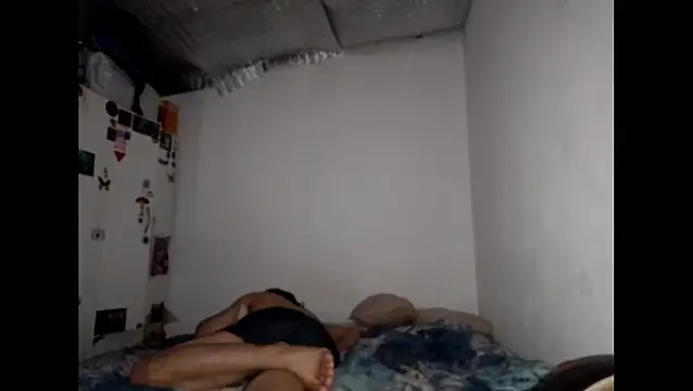 Snapshot of Xtrem3HARDxxx chatting on 11.28.25 Xtrem3HARDxxx online show from 11.28.25