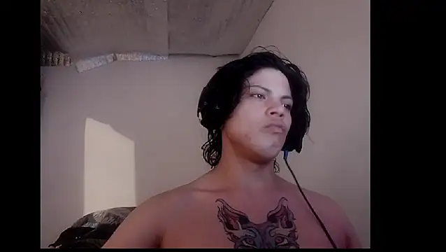 Snapshot of Xtrem3HARDxxx chatting on 12.04.25 Xtrem3HARDxxx online show from 12.04.25