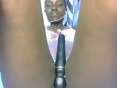 Slimthick900 online show from 03.19.25