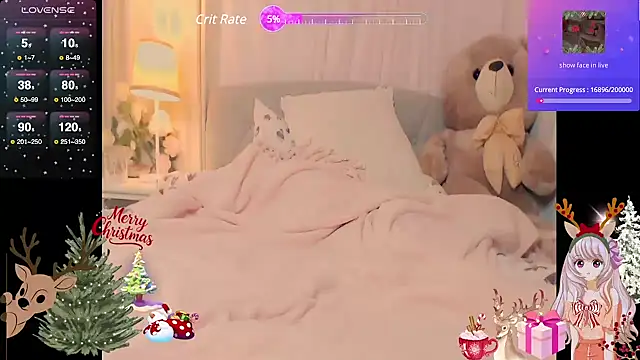 Snapshot of Blondecandie chatting on 12.26.24 Blondecandie online show from 12.26.24