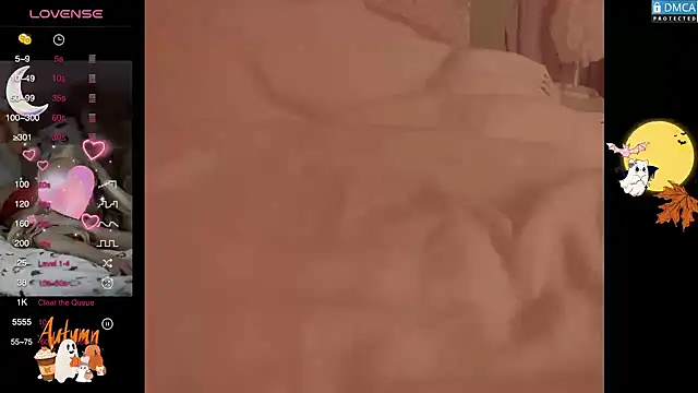 Snapshot of Blondecandie chatting on 10.04.25 Blondecandie online show from 10.04.25