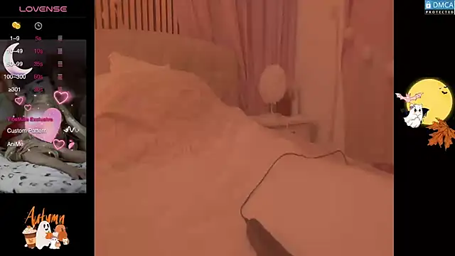 Snapshot of Blondecandie chatting on 10.23.25 Blondecandie online show from 10.23.25