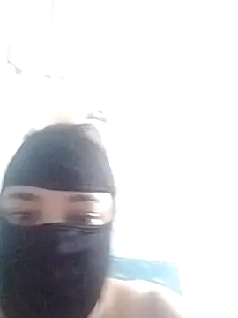 Snapshot of YoursAashi chatting on 12.26.24 YoursAashi online show from 12.26.24