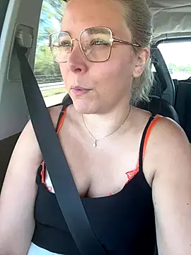 EmyLana online show from 09.18.25