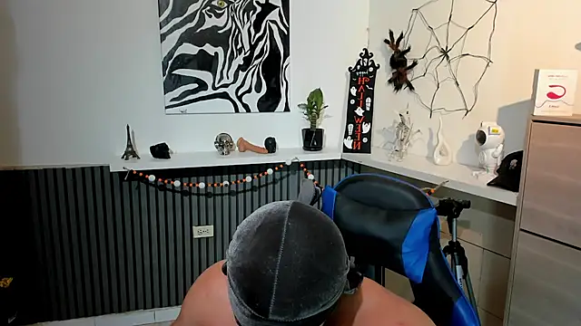 Daemon21 online show from 10.21.25