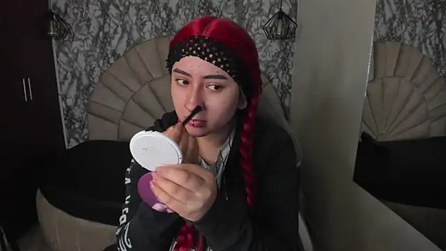 larissa01  online show from 03.12.25