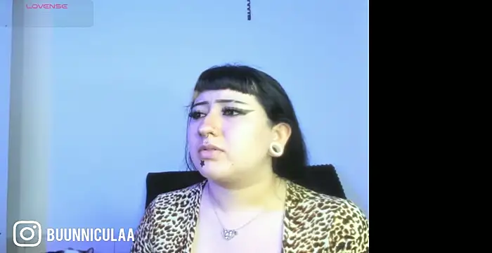 larissa01  online show from 02.22.26