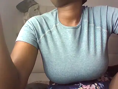 Snapshot of ctrl_cheeks chatting on 10.30.25 ctrl cheeks online show from 10.30.25