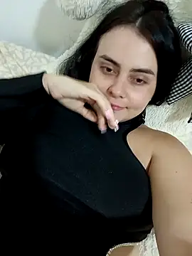Snapshot of Im_Amelia chatting on 12.19.24 Im Amelia online show from 12.19.24