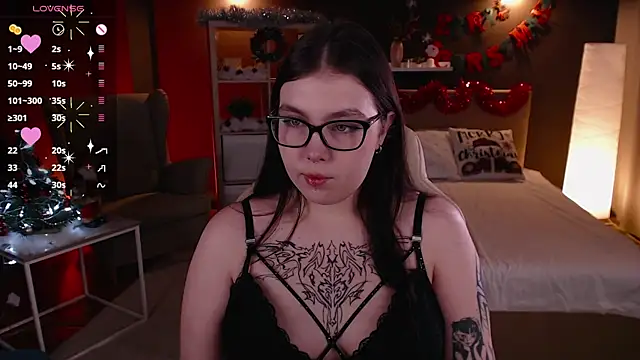 Snapshot of Arizonaa_Muse chatting on 12.14.24 Arizonaa Muse online show from 12.14.24