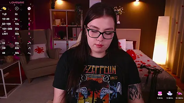 Snapshot of Arizonaa_Muse chatting on 02.12.25 Arizonaa Muse online show from 02.12.25