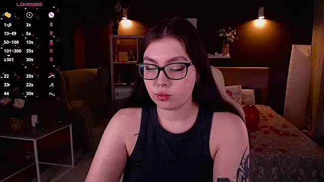 Snapshot of Arizonaa_Muse chatting on 02.15.25 Arizonaa Muse online show from 02.15.25