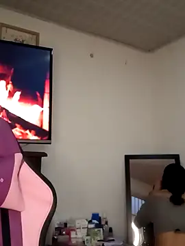 Lanna hott  online show from 10.18.25