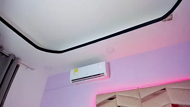 SaraRoy  online show from 09.15.25