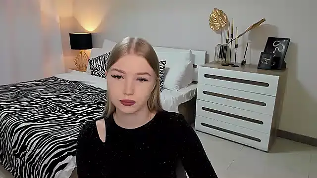 shy  lady online show from 03.20.25