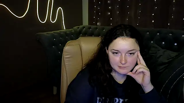 GloriNichols online show from 12.17.24