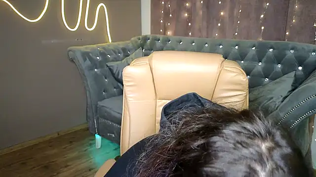 GloriNichols online show from 01.17.25