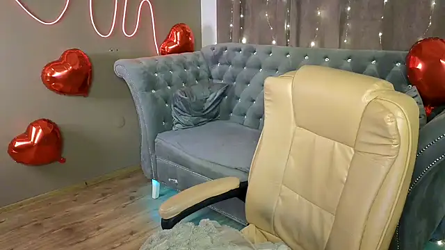 GloriNichols online show from 02.11.25