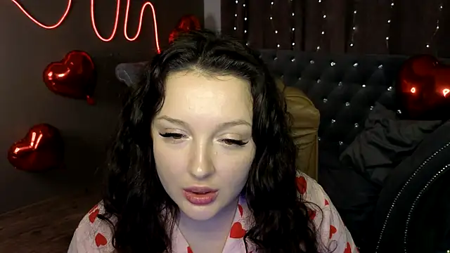 GloriNichols online show from 02.14.25